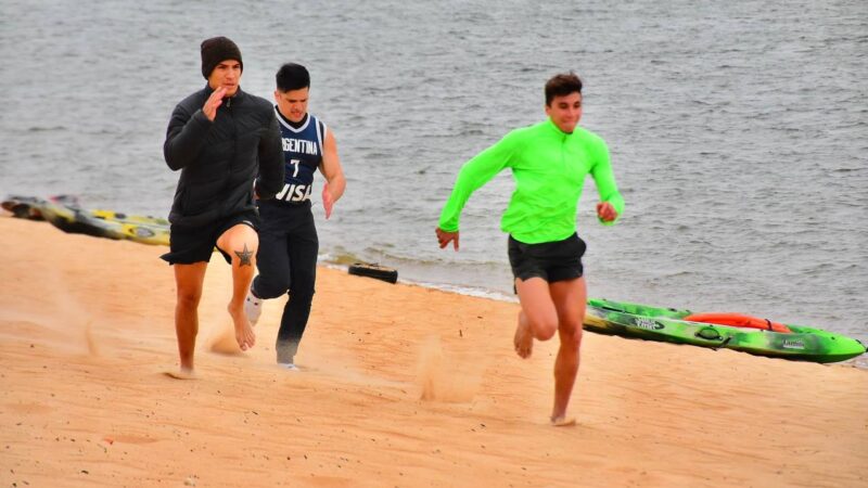 AVANZA LA CAPACITACIÓN A LOS FUTUROS GUARDAVIDAS PARA GARANTIZAR LA SEGURIDAD EN LAS PLAYAS